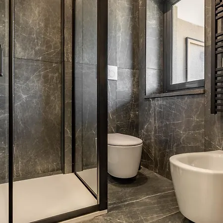 Black Umberto Apartment Bari